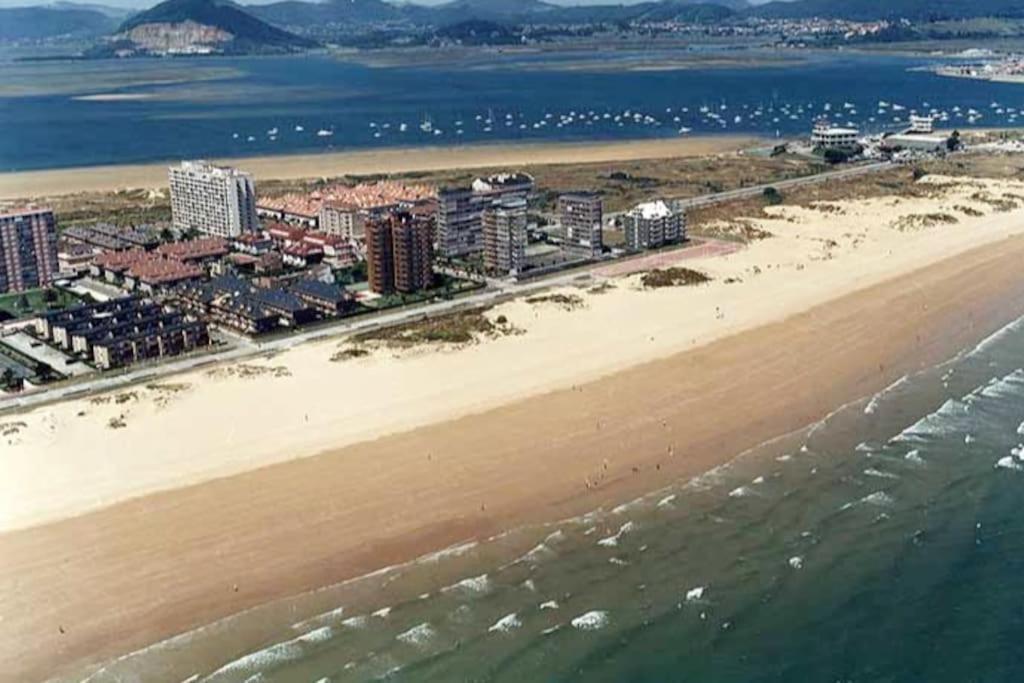 Apartamento En Laredo Apartment Exterior photo